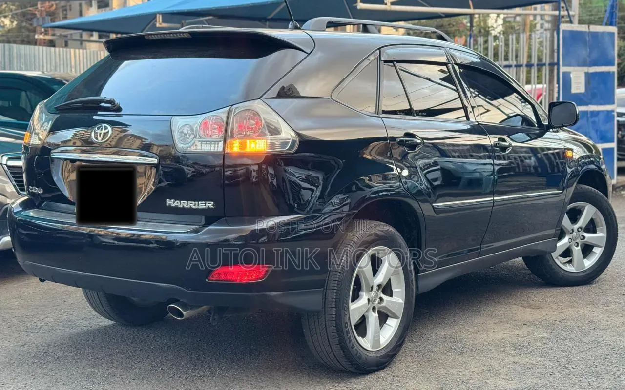 Toyota Harrier 2.4 2005 Black