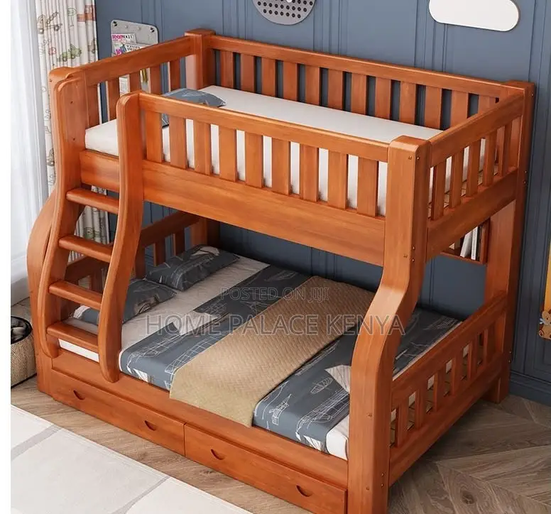 Bunk Bed: Space-Saving Bunk Bed With Strong Wooden Frame and Storage