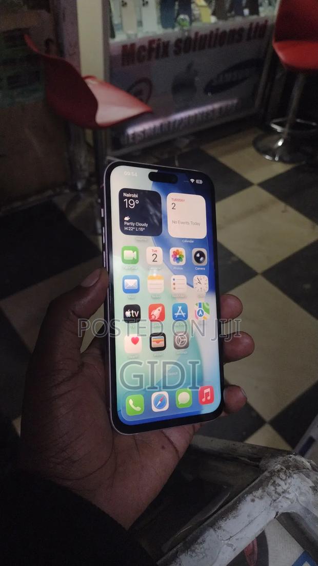 Apple iPhone 15 Plus 128 GB Pink - thumbnail 4