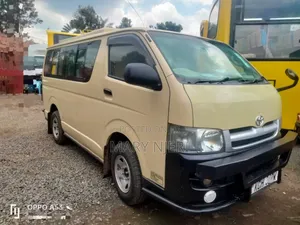 Toyota HiAce 2009 Beige
