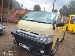 Toyota HiAce 2009 Beige