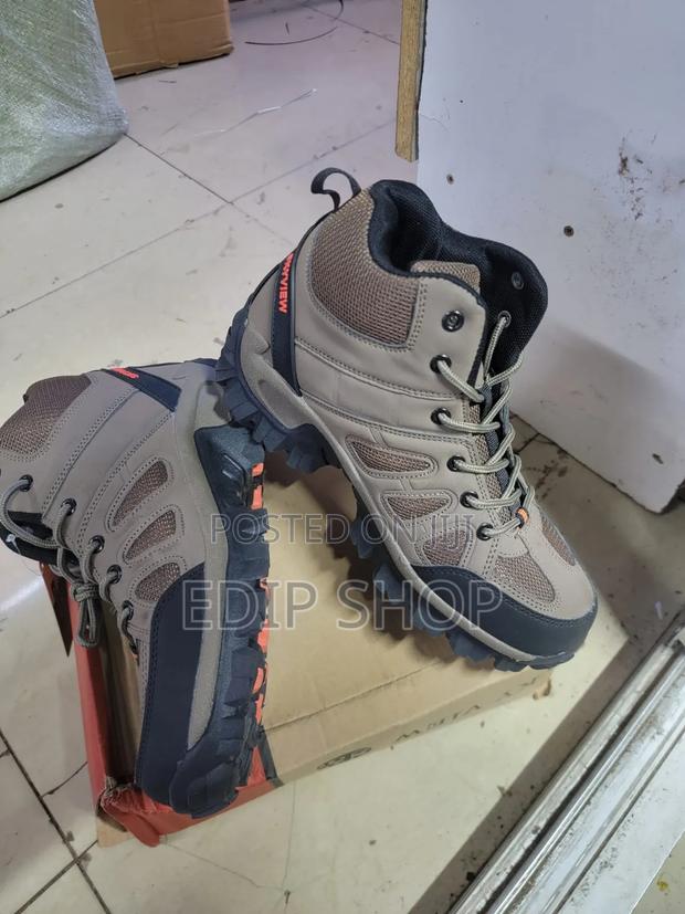 Size 40 - 43 Skyview Hiking Boot