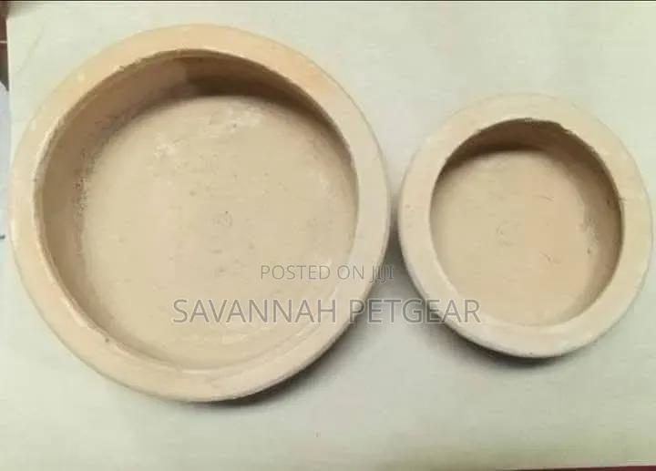 Clay Rabbit Pot Feeding Bowls Hardened in a Kiln for Durability