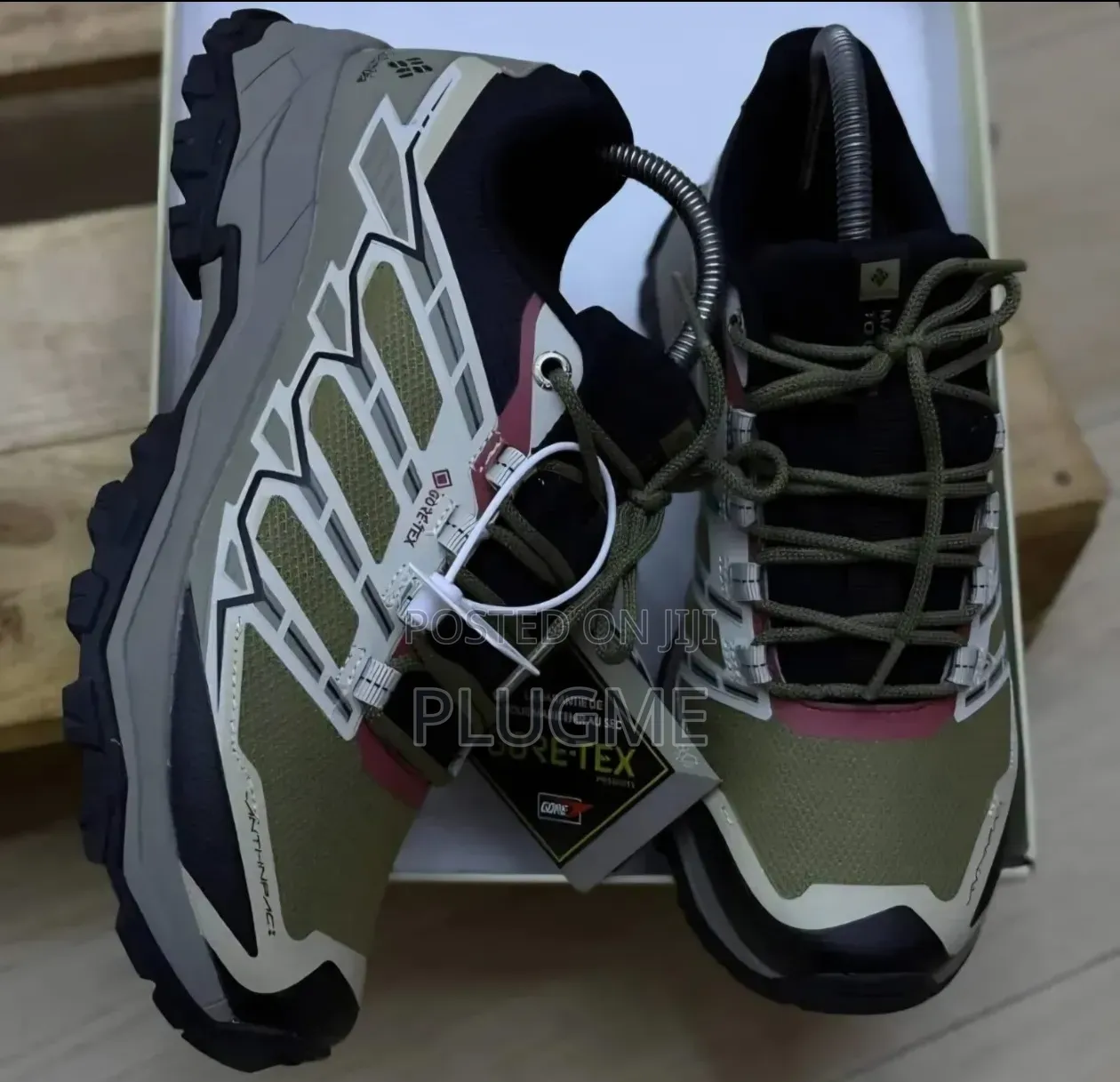 Columbia Crestwood Hiking Boots