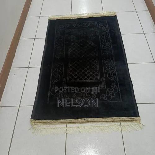 Velvet Islamic Prayer Mat - thumbnail 2