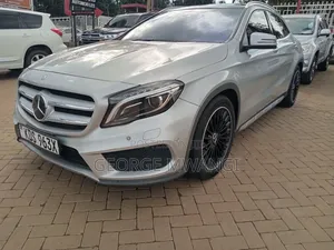 Mercedes-Benz GLA 250 2017 Silver