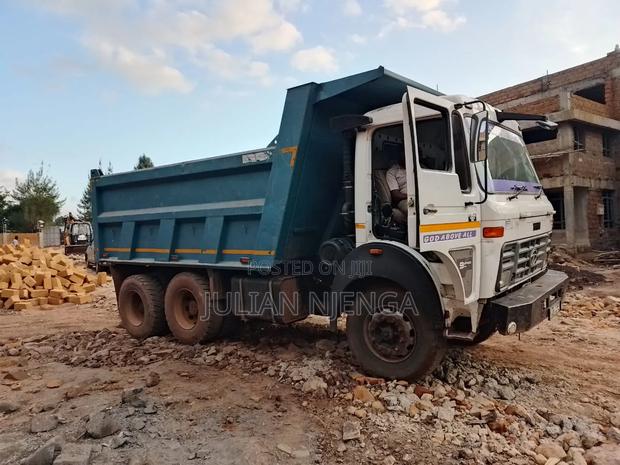 Tata Tipper - thumbnail 2