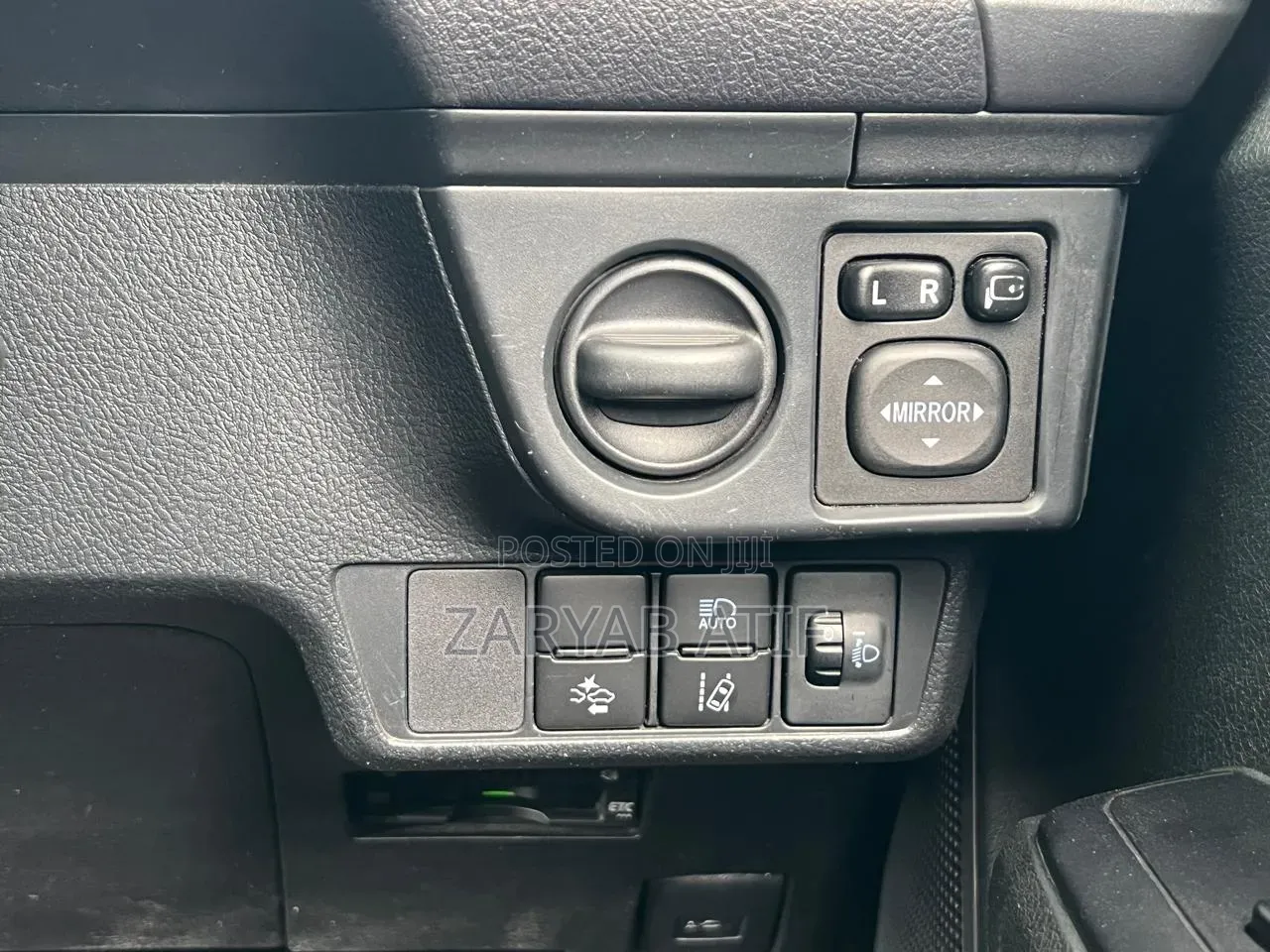 Toyota Corolla Fielder 2018 Silver