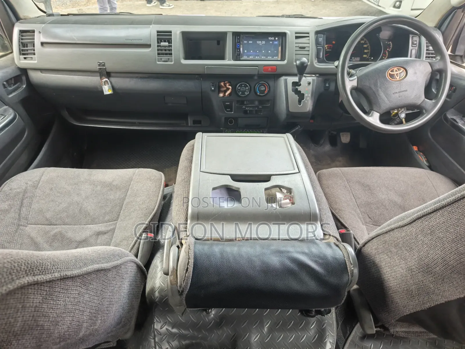 Toyota HiAce 2008 White
