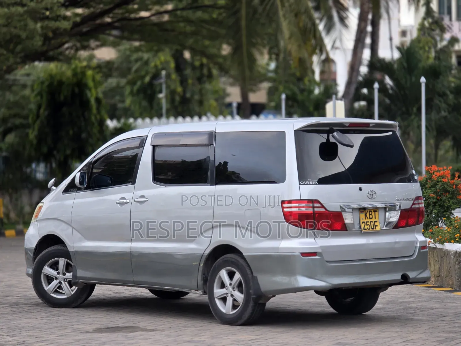Toyota Alphard 2005 Silver