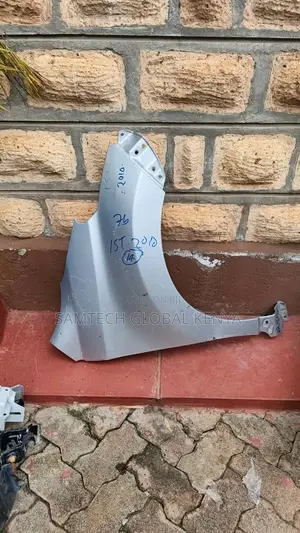 Toyota Ist 2010 Wing