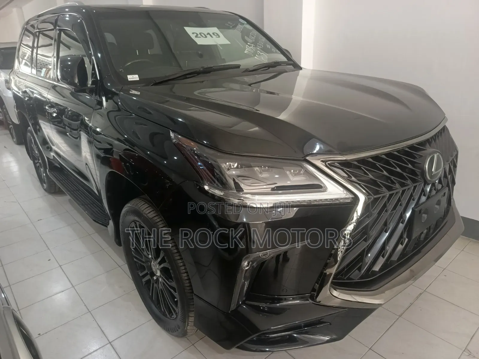 Lexus LX 570 (5 seats) AWD 2019 Black