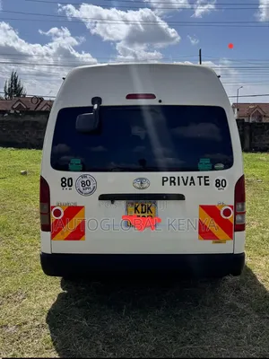 Toyota HiAce 2018 White
