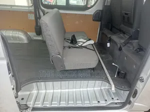 Toyota HiAce 2019 Silver