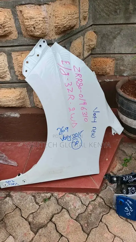 Voxy 2015 Car Wing