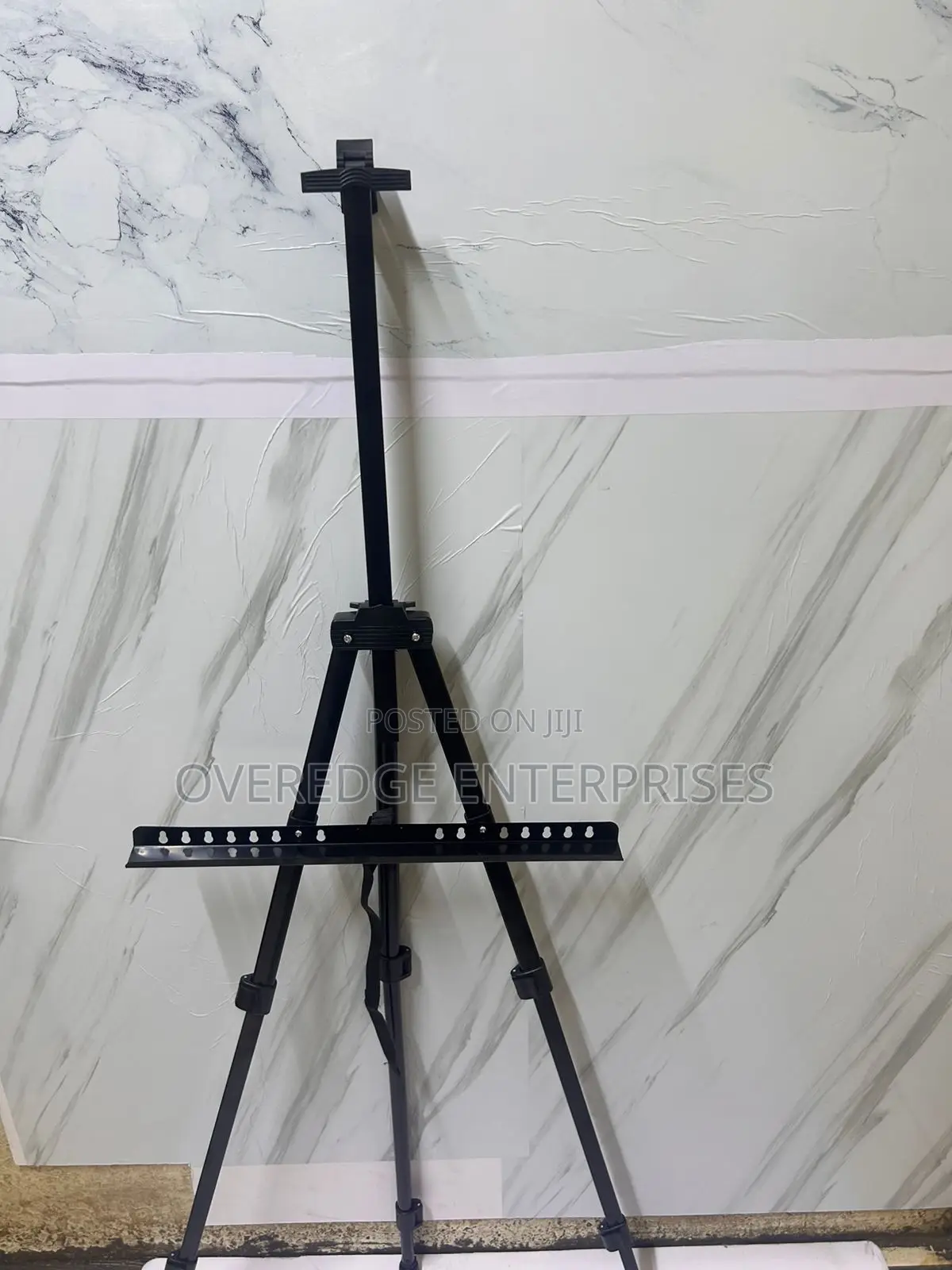 Tripod Stand for Painters Available