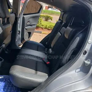 Honda Vezel 2018 Silver