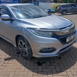 Honda Vezel 2018 Silver