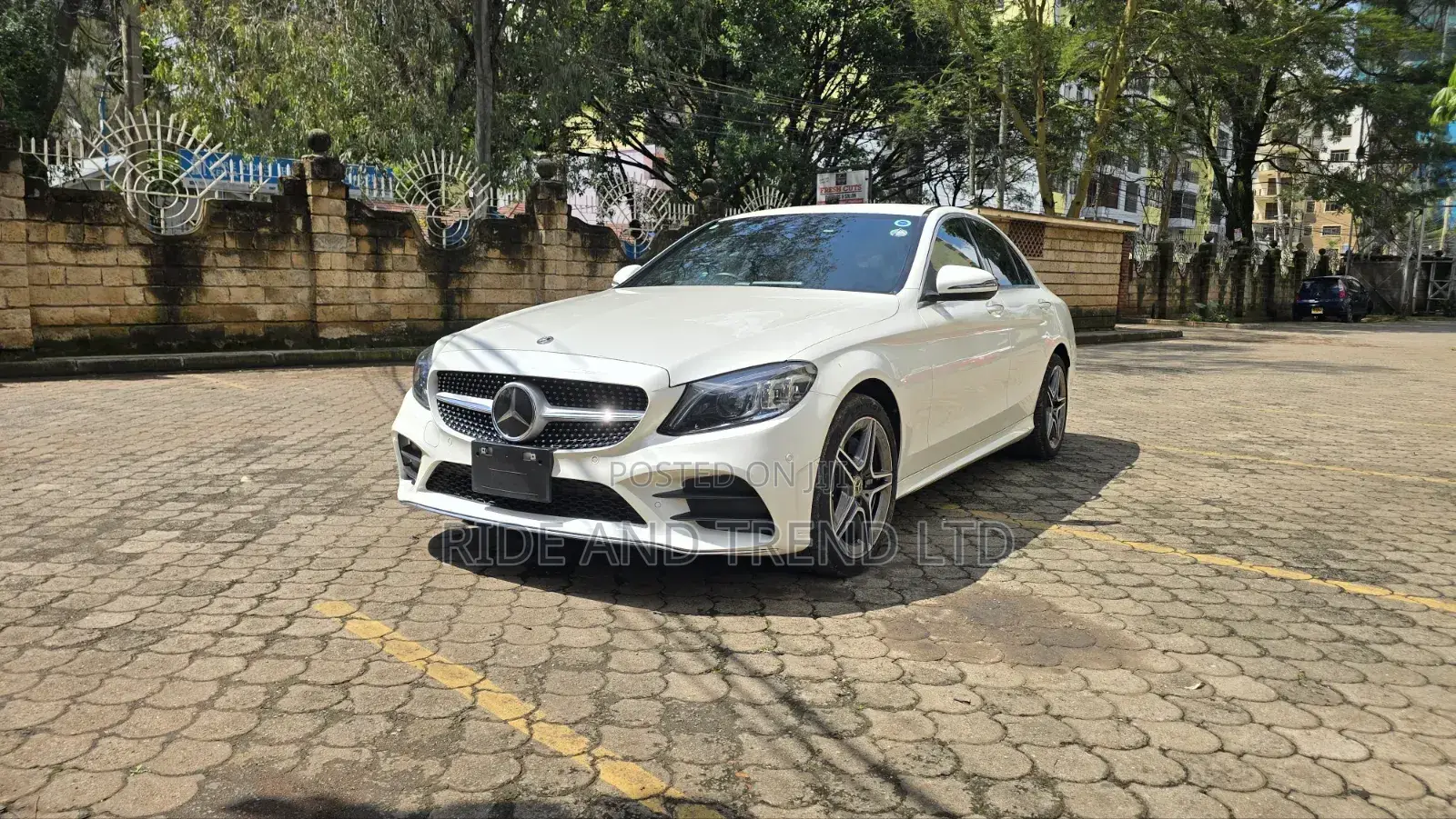 Mercedes-Benz C200 2019 White