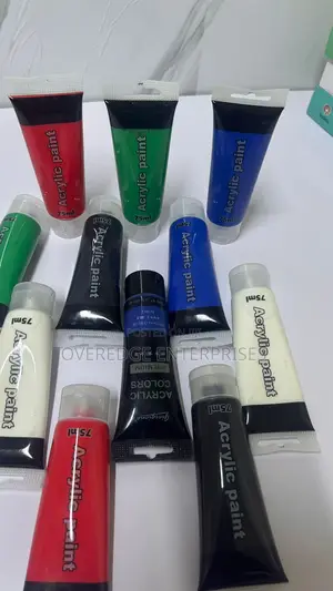 Different Colors Acrylic Paints Available