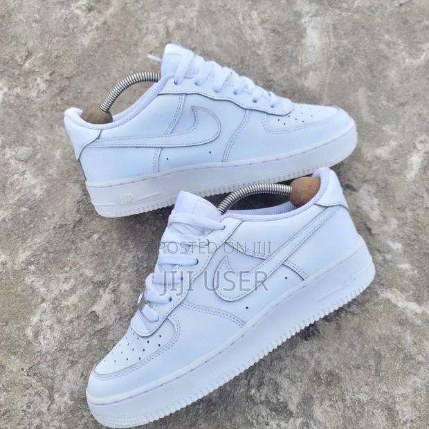 Mtumba Airforce Size 7/40 KSH 3000 - thumbnail 6