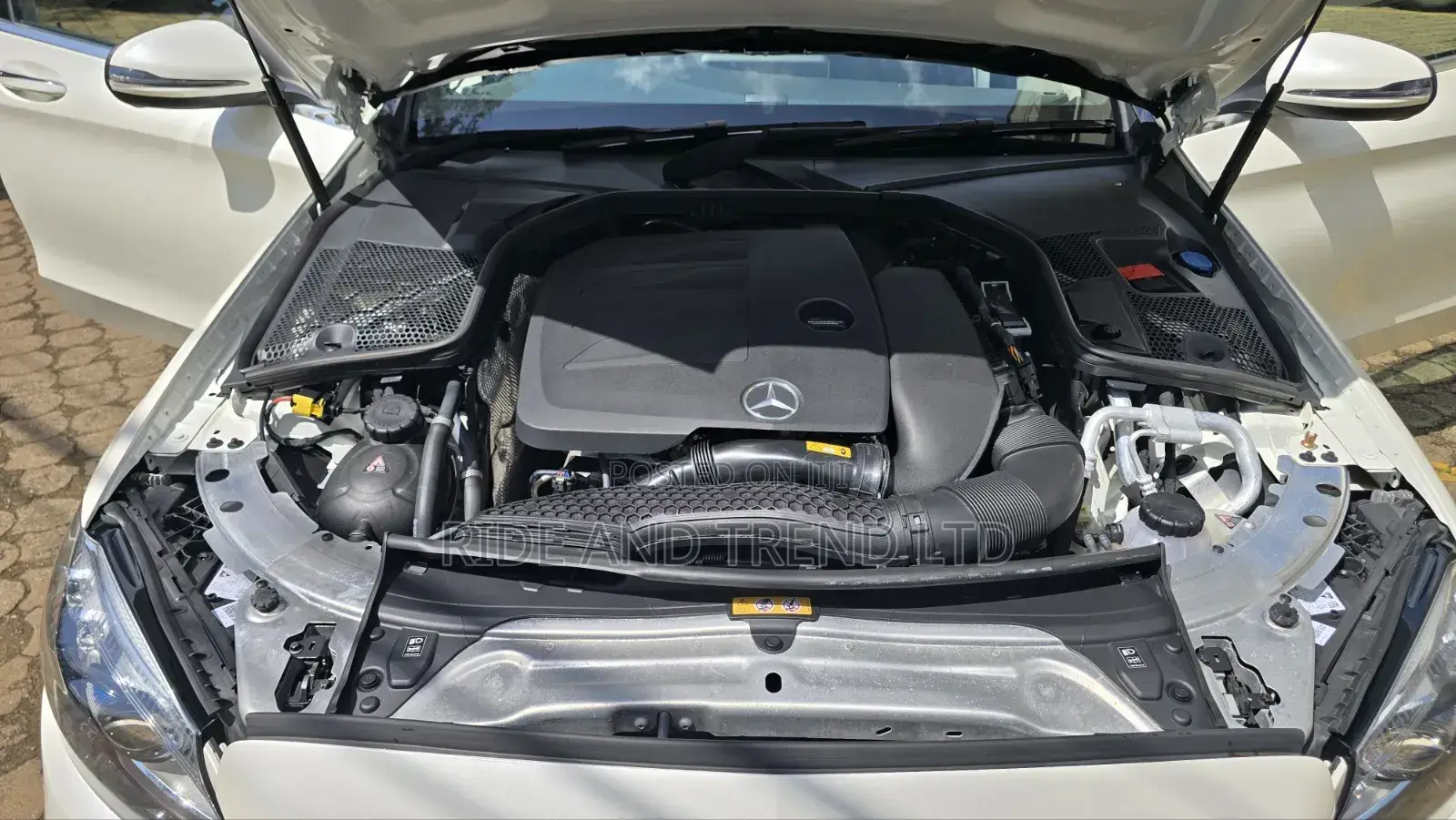 Mercedes-Benz C200 2019 White
