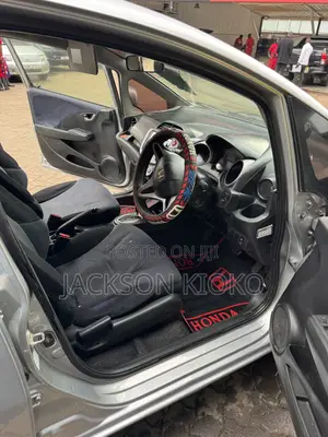 Honda Fit Automatic 2008 Silver