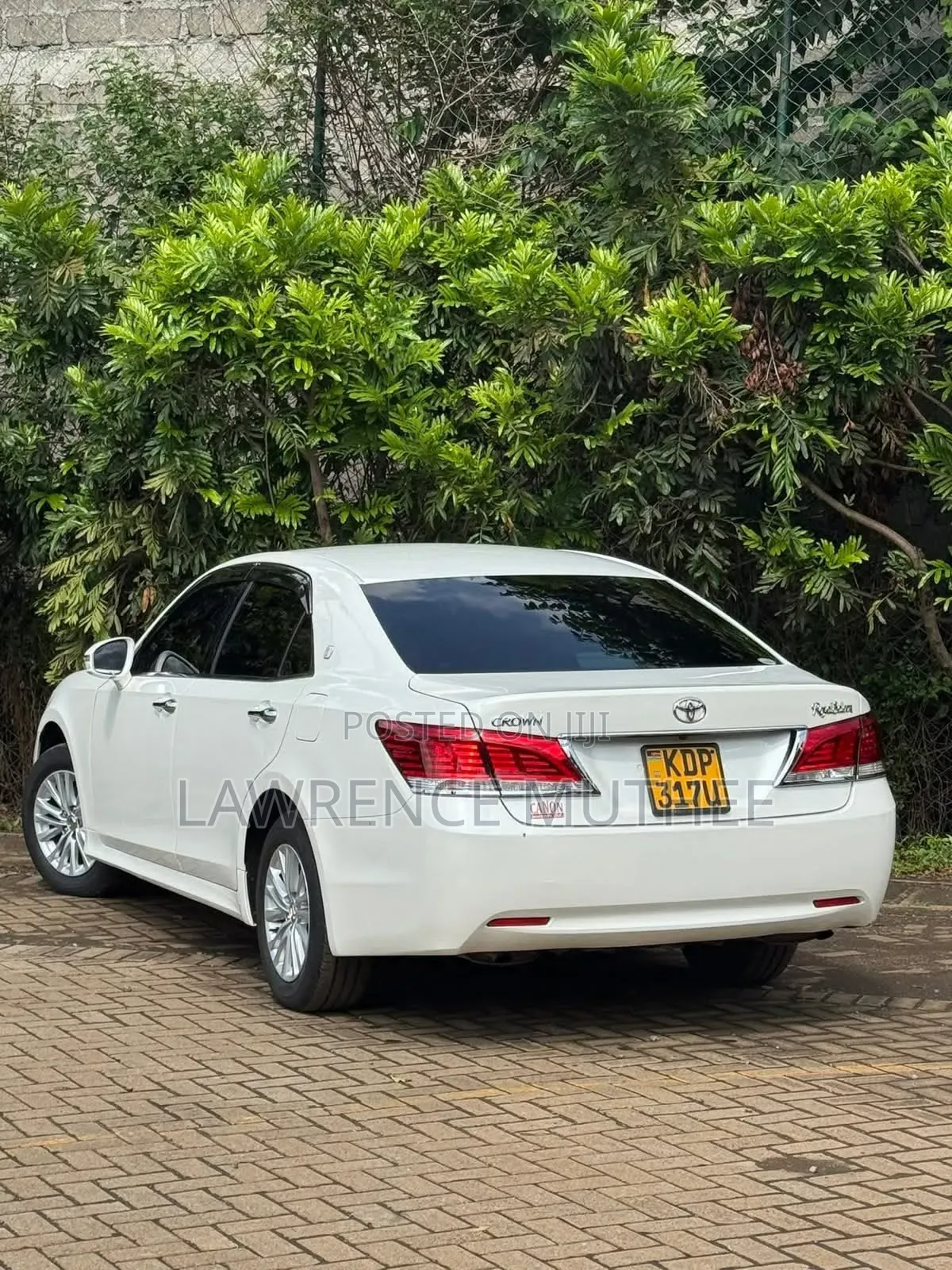 Toyota Crown 2017 Pearl