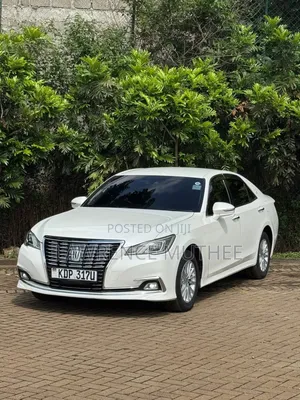 Toyota Crown 2017 Pearl