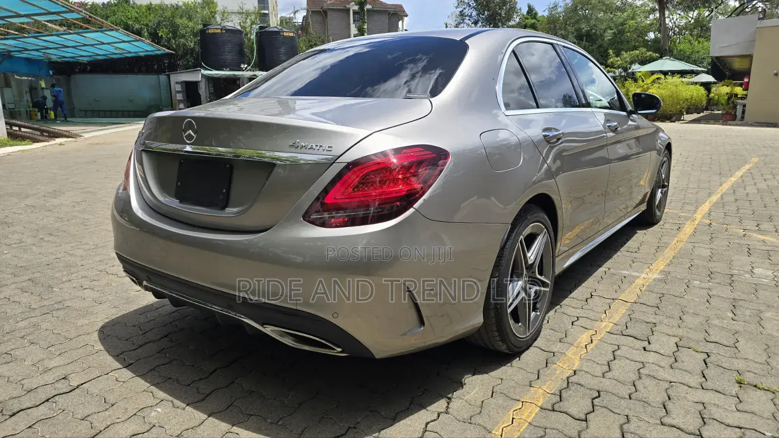 Mercedes-Benz C200 2019 Gold