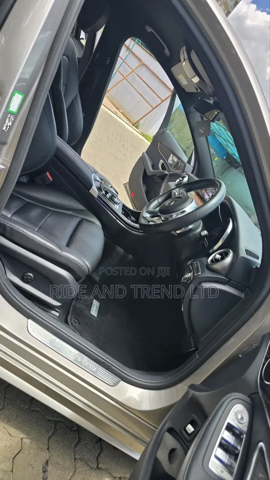Mercedes-Benz C200 2019 Gold