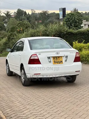 Toyota Corolla Sedan Automatic 2005 White
