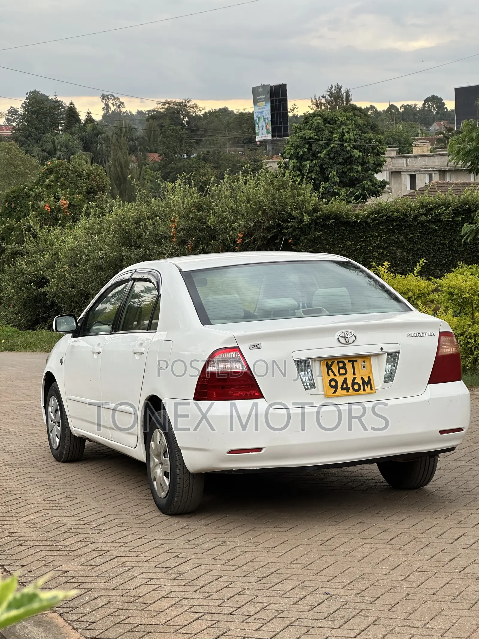 Toyota Corolla Sedan Automatic 2005 White