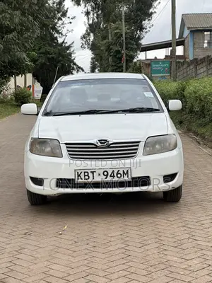 Toyota Corolla Sedan Automatic 2005 White