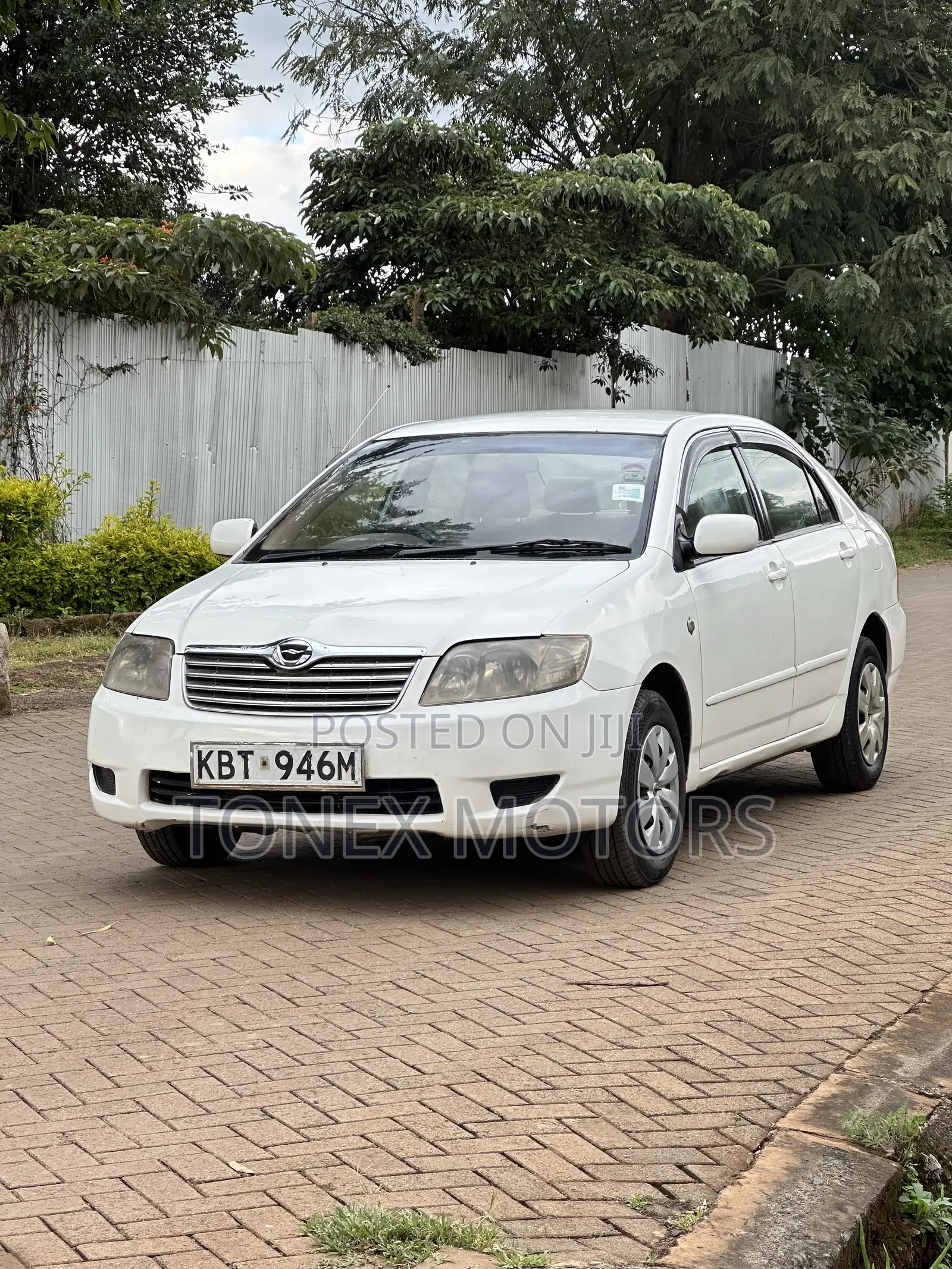 Toyota Corolla Sedan Automatic 2005 White