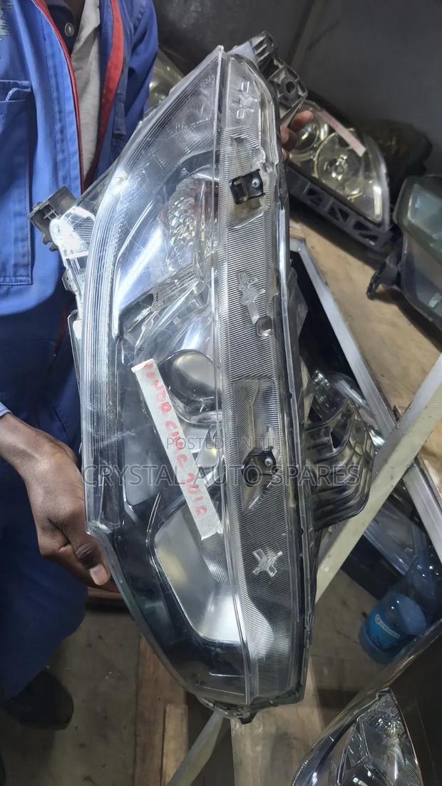 Honda Civic Headlight Xenon 2015-2017 - main view