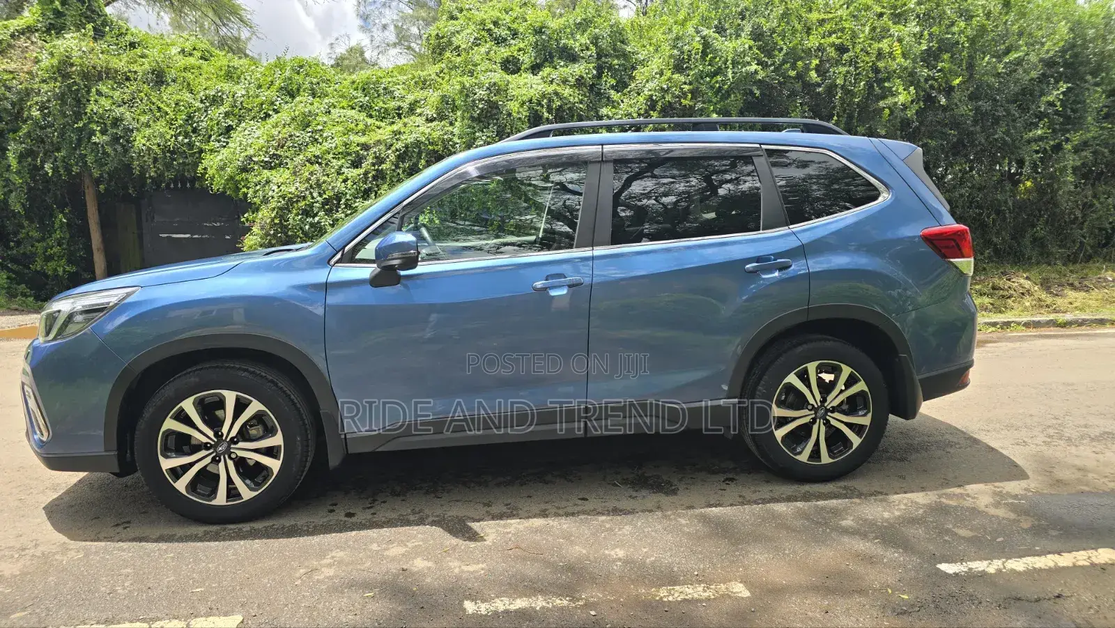 Subaru Forester Premium AWD 2019 Blue