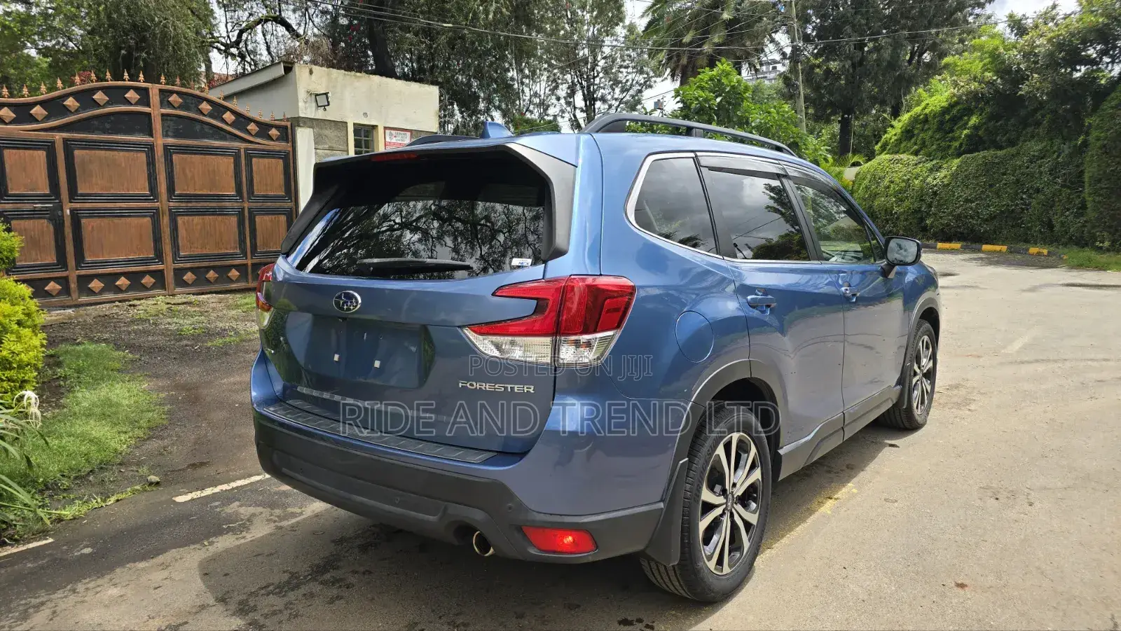 Subaru Forester Premium AWD 2019 Blue