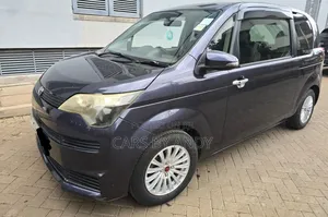 Toyota Spade 1.5 2013 Gray