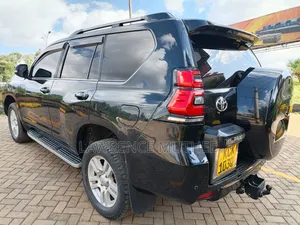 Toyota Land Cruiser Prado 2011 Black