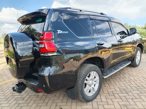 Toyota Land Cruiser Prado 2011 Black