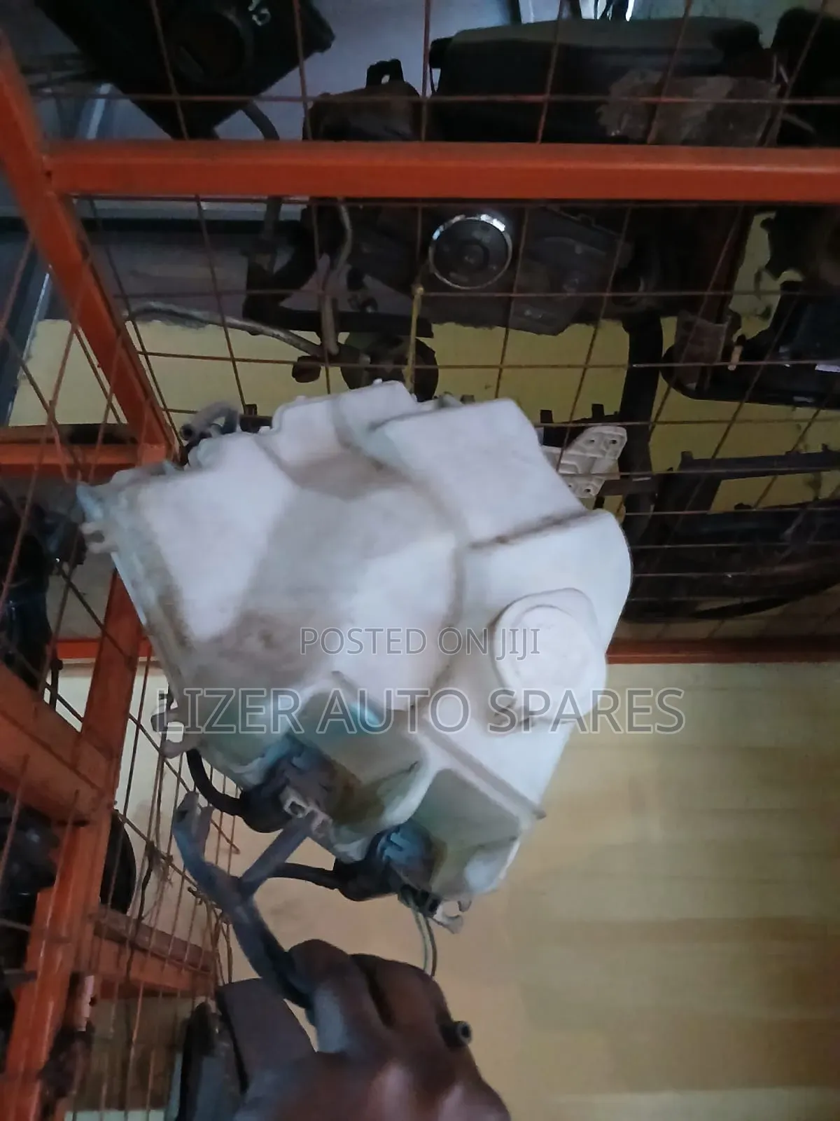 Wiper Container