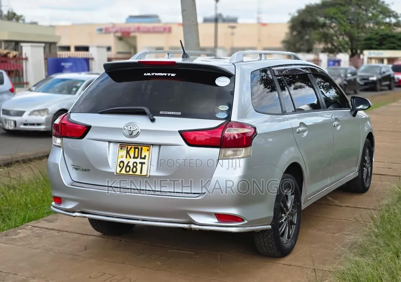 Toyota Corolla Fielder 2016 Silver