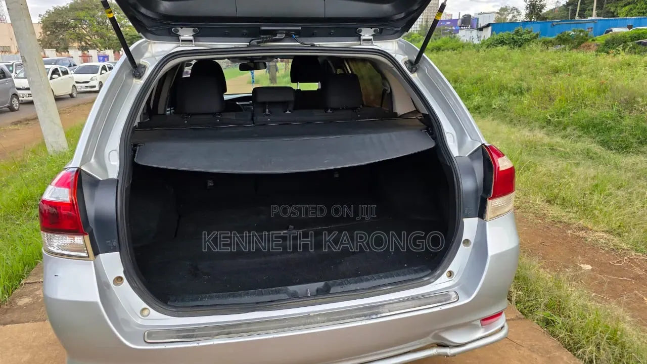 Toyota Corolla Fielder 2016 Silver