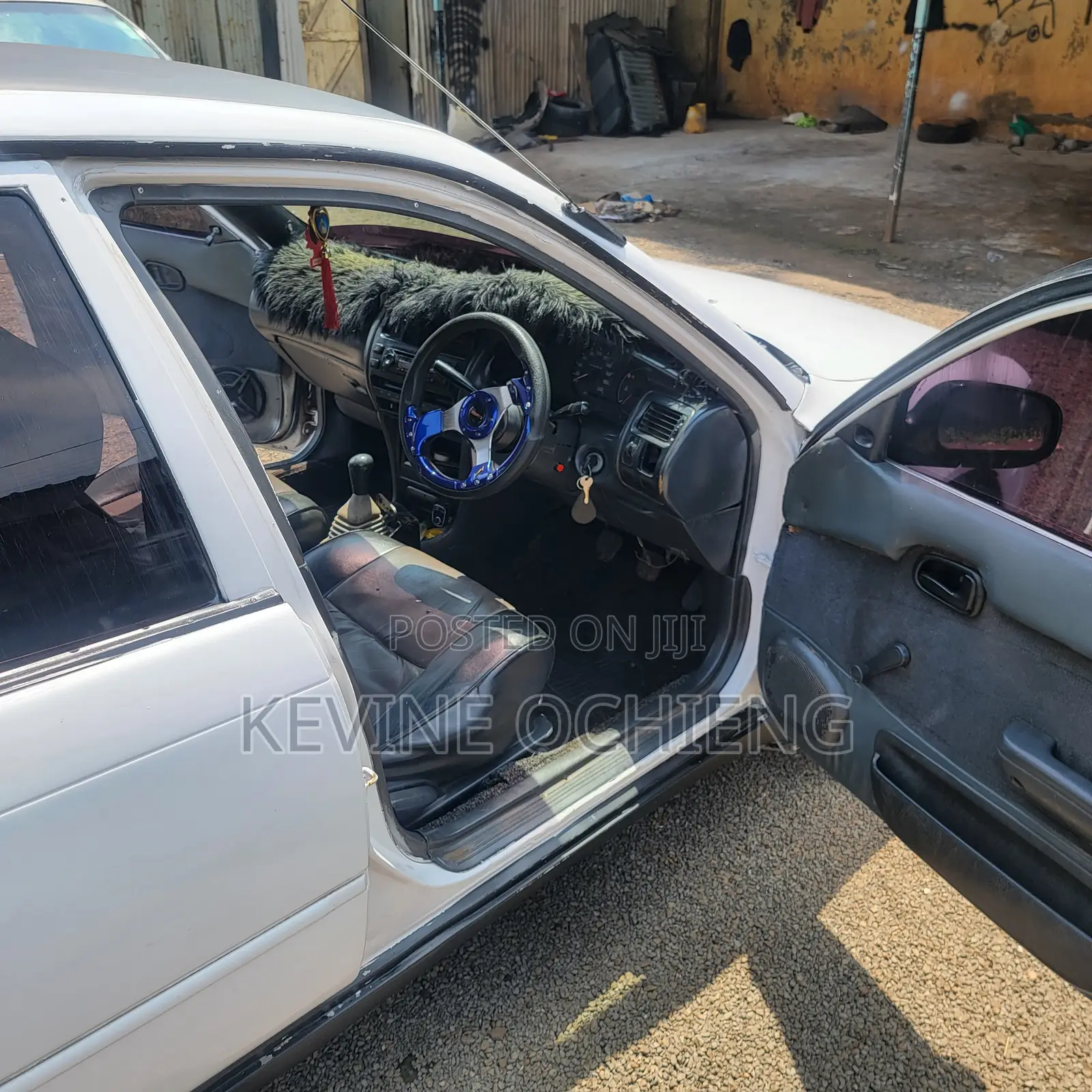 Toyota Corolla 1996 White
