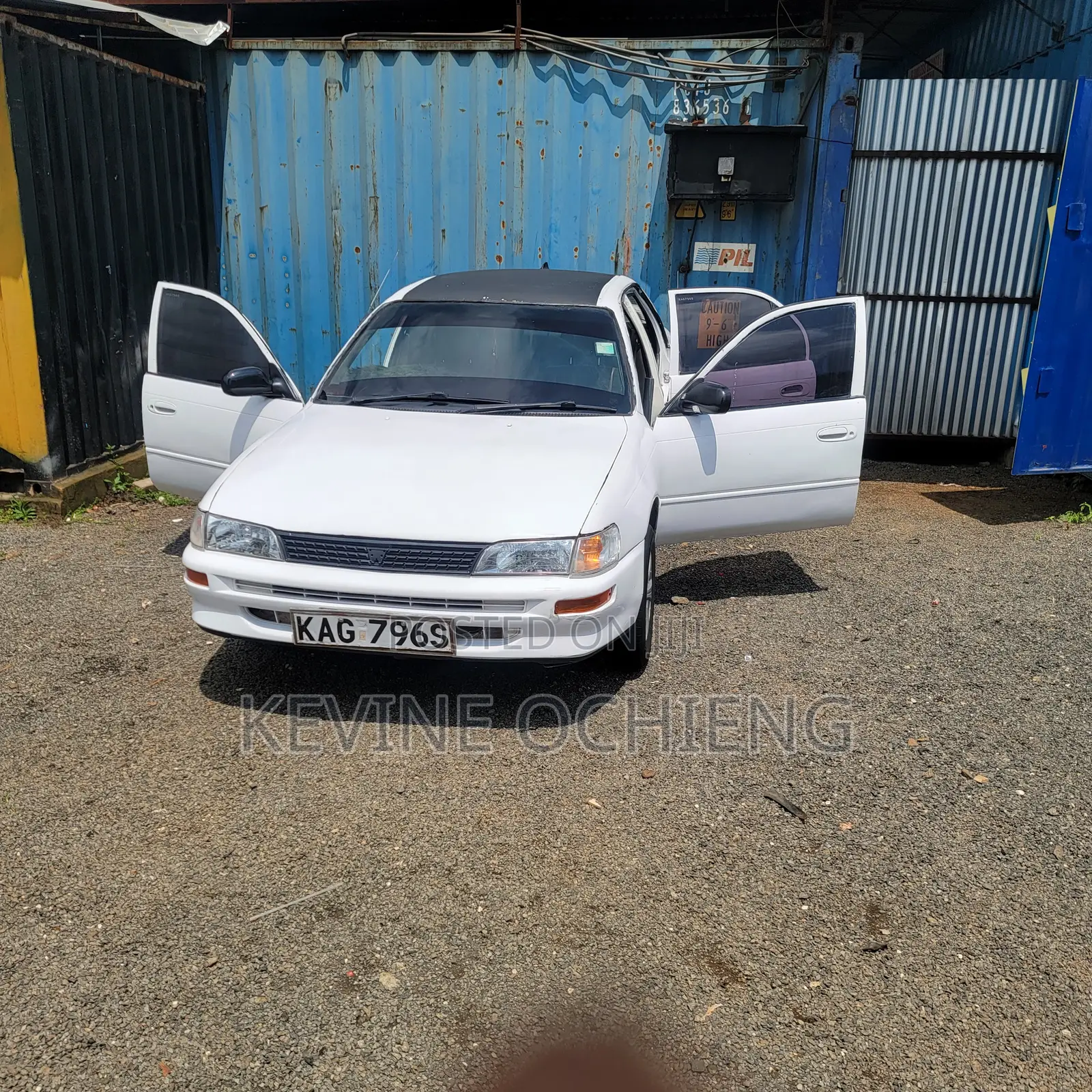Toyota Corolla 1996 White