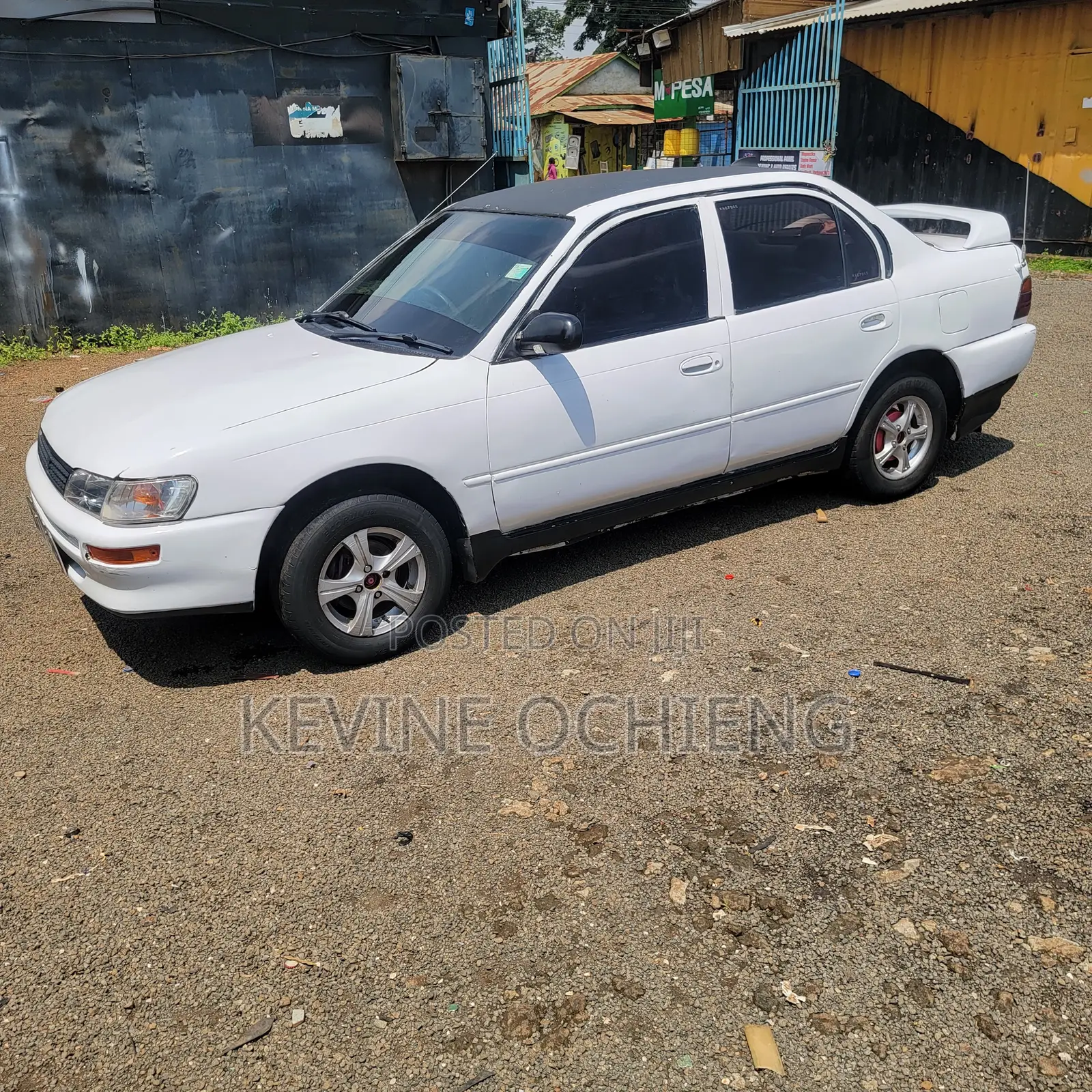 Toyota Corolla 1996 White
