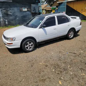 Toyota Corolla 1996 White