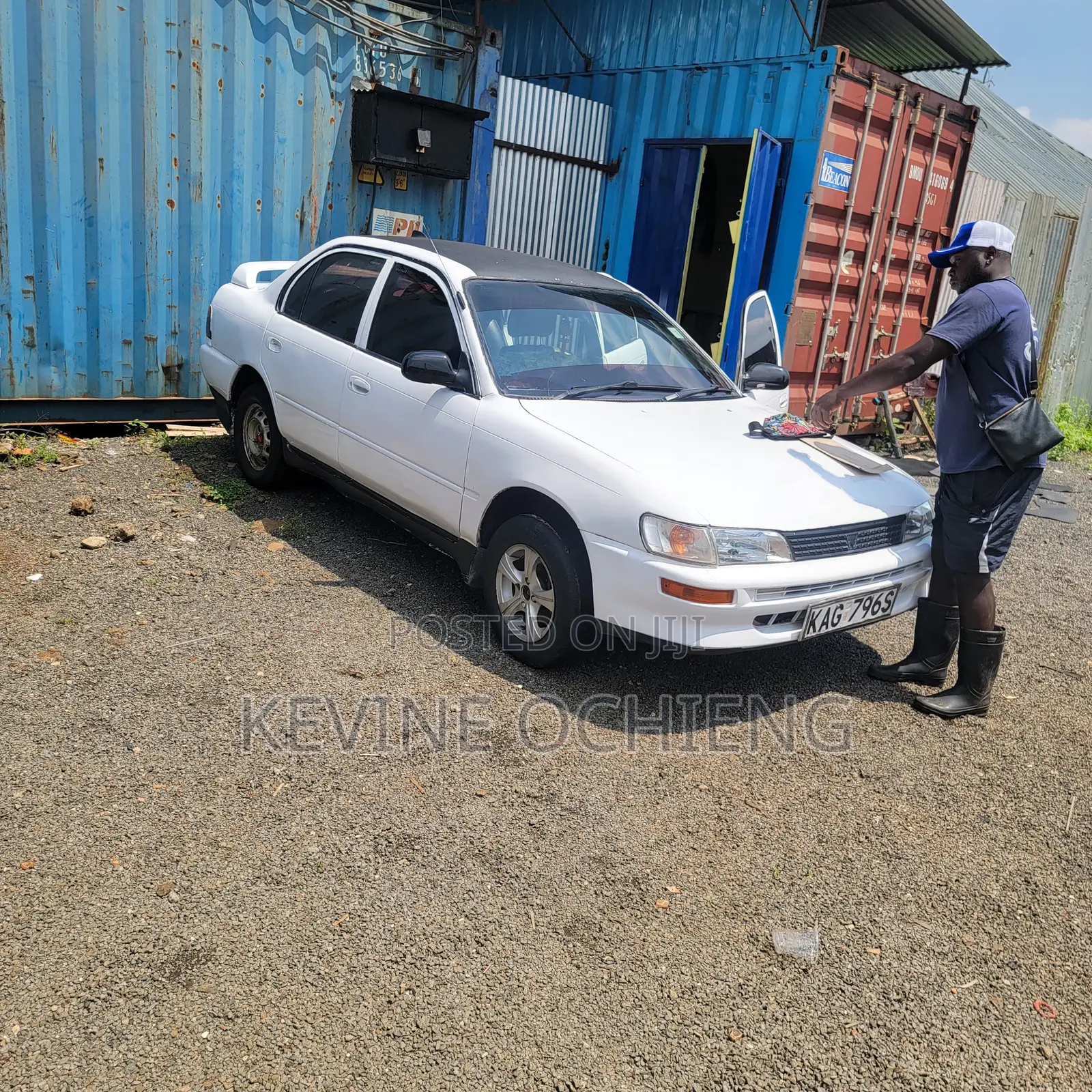 Toyota Corolla 1996 White