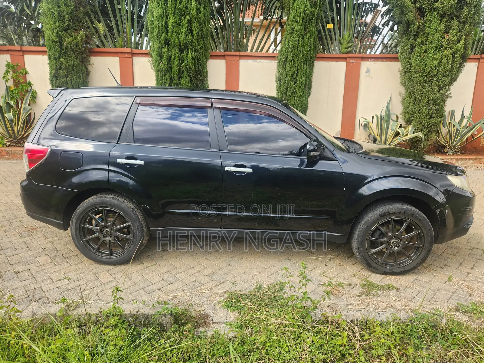 Subaru Forester 2011 Black